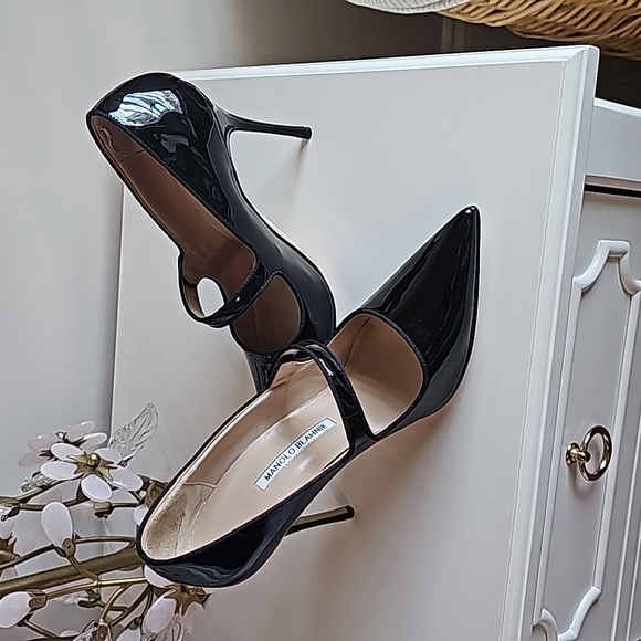 Manolo Blahnik Campari Patent Mary Jane Pumps - Picture 5 of 11